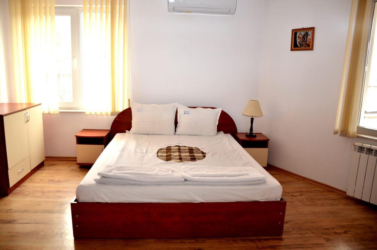 Family Hotel Daisy Borino Экстерьер фото