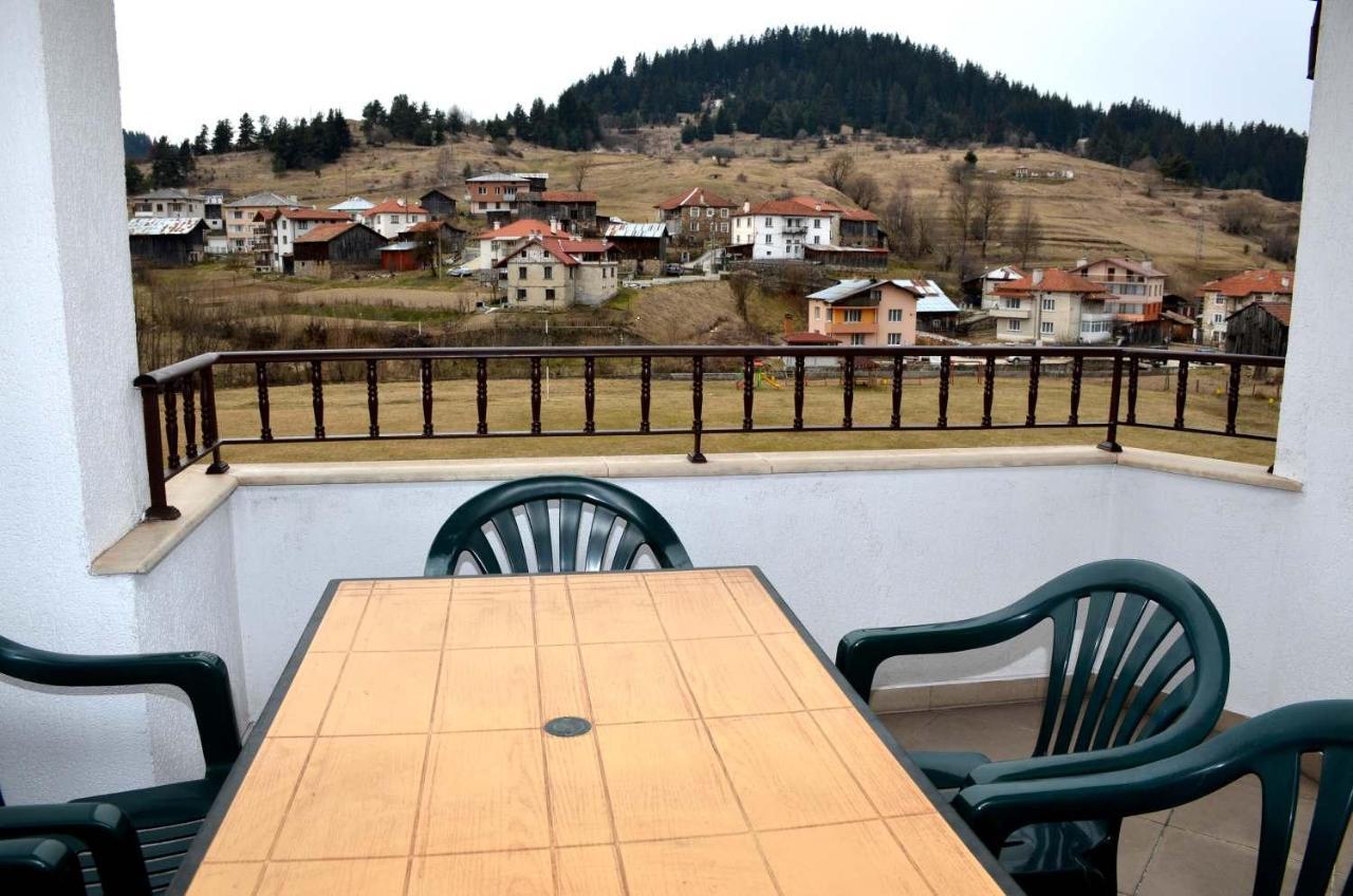 Family Hotel Daisy Borino Экстерьер фото